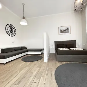 Trigon Palace Apartman